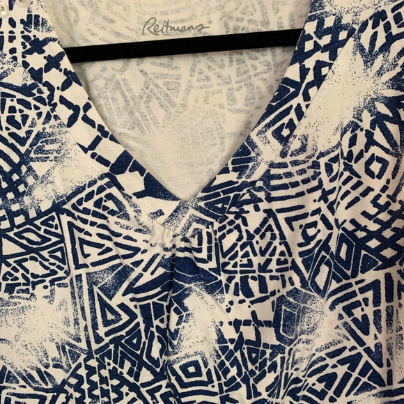 🍉 Reitmans plus all over print white/ blue 2X, tank top 100% cotton - Picture 5 of 10